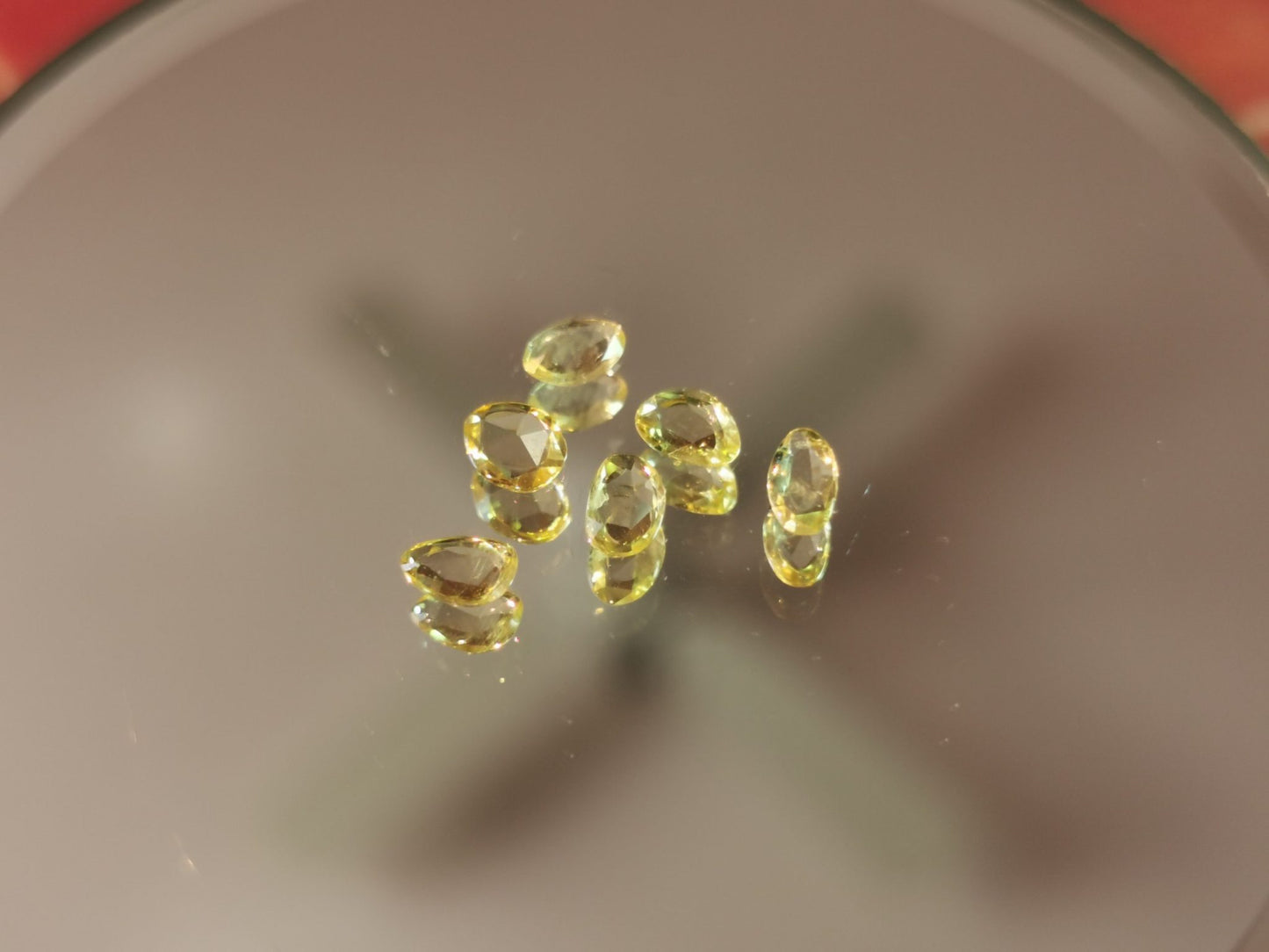 Lotto di 6 Zaffiri giallo taglio rosetta forma fancy 1,28 ct totali