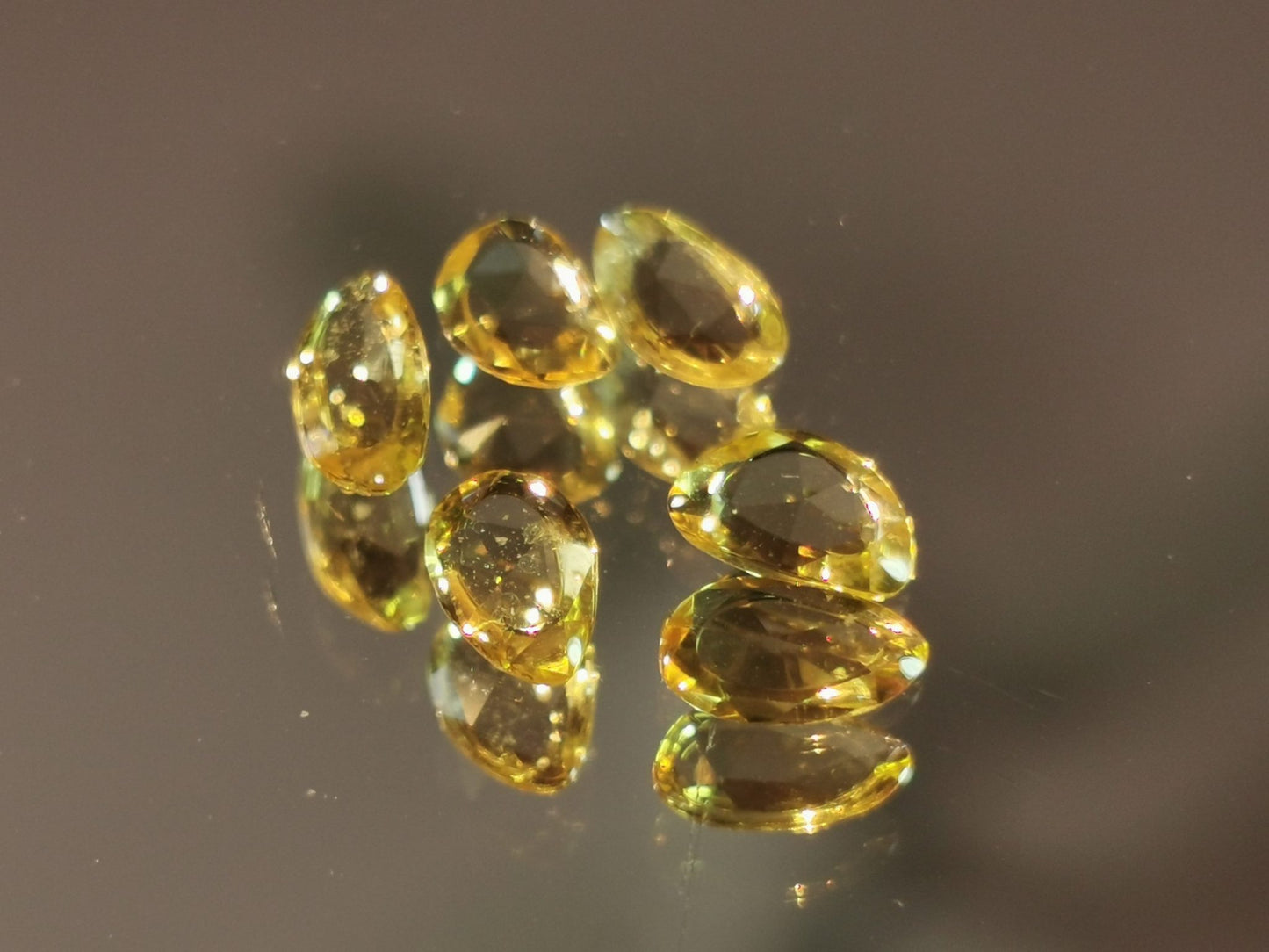 Lotto di 6 Zaffiri giallo taglio rosetta forma fancy 1,51 ct totali