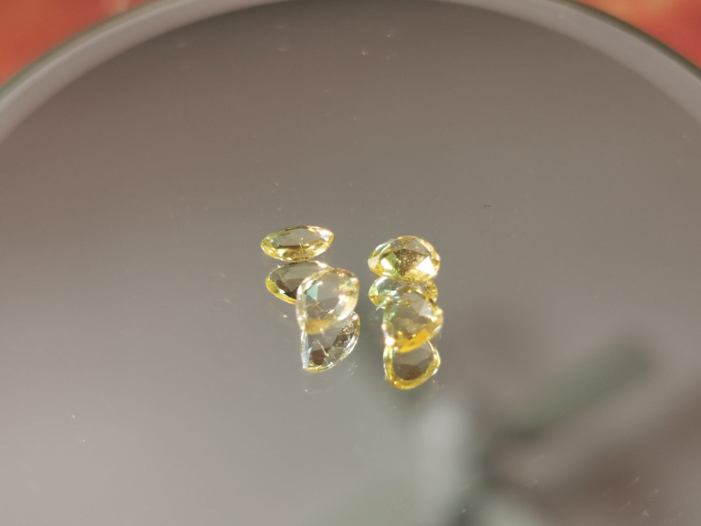 Lotto di 4 Zaffiri giallo taglio rosetta forma fancy 1,29 ct totali