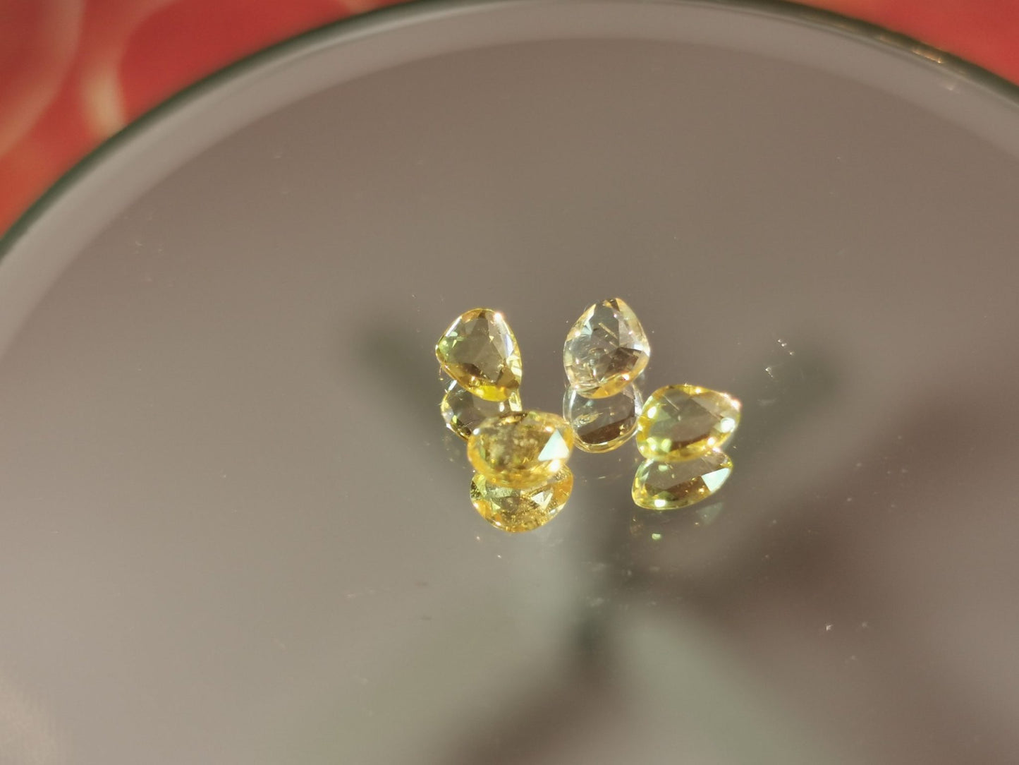 Lotto di 4 Zaffiri giallo taglio rosetta forma fancy 1,29 ct totali
