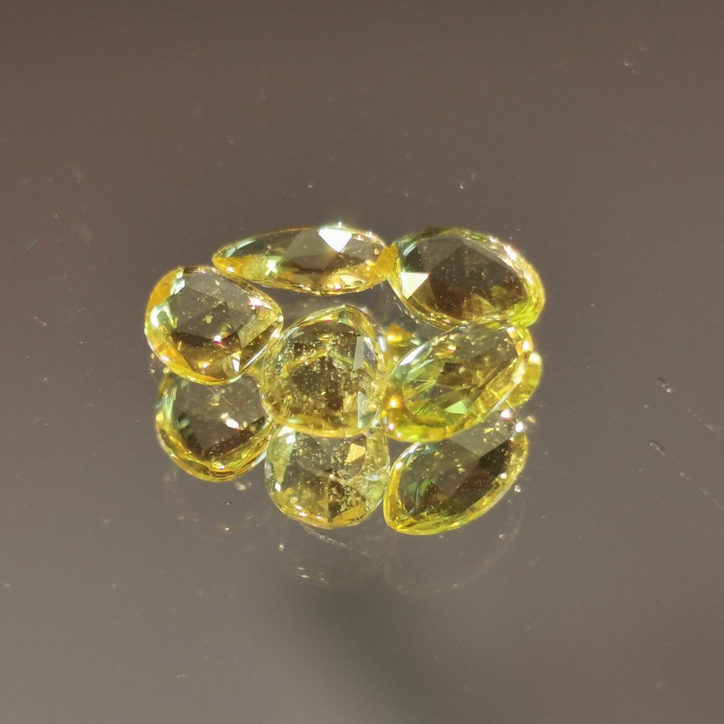 Lotto di 5 Zaffiri giallo taglio rosetta forma fancy 1,39 ct totali