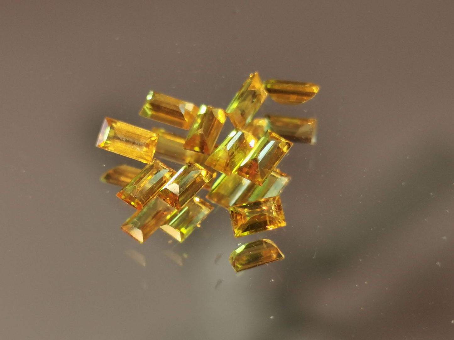 Lotto di 10 Zaffiri giallo taglio baguette 1,63 ct totali