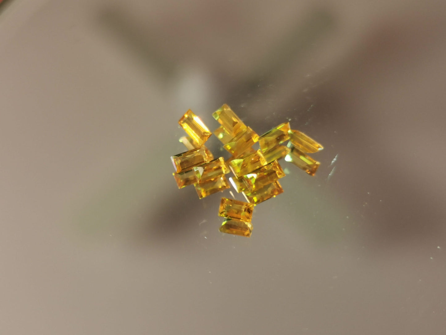 Lotto di 10 Zaffiri giallo taglio baguette 1,63 ct totali