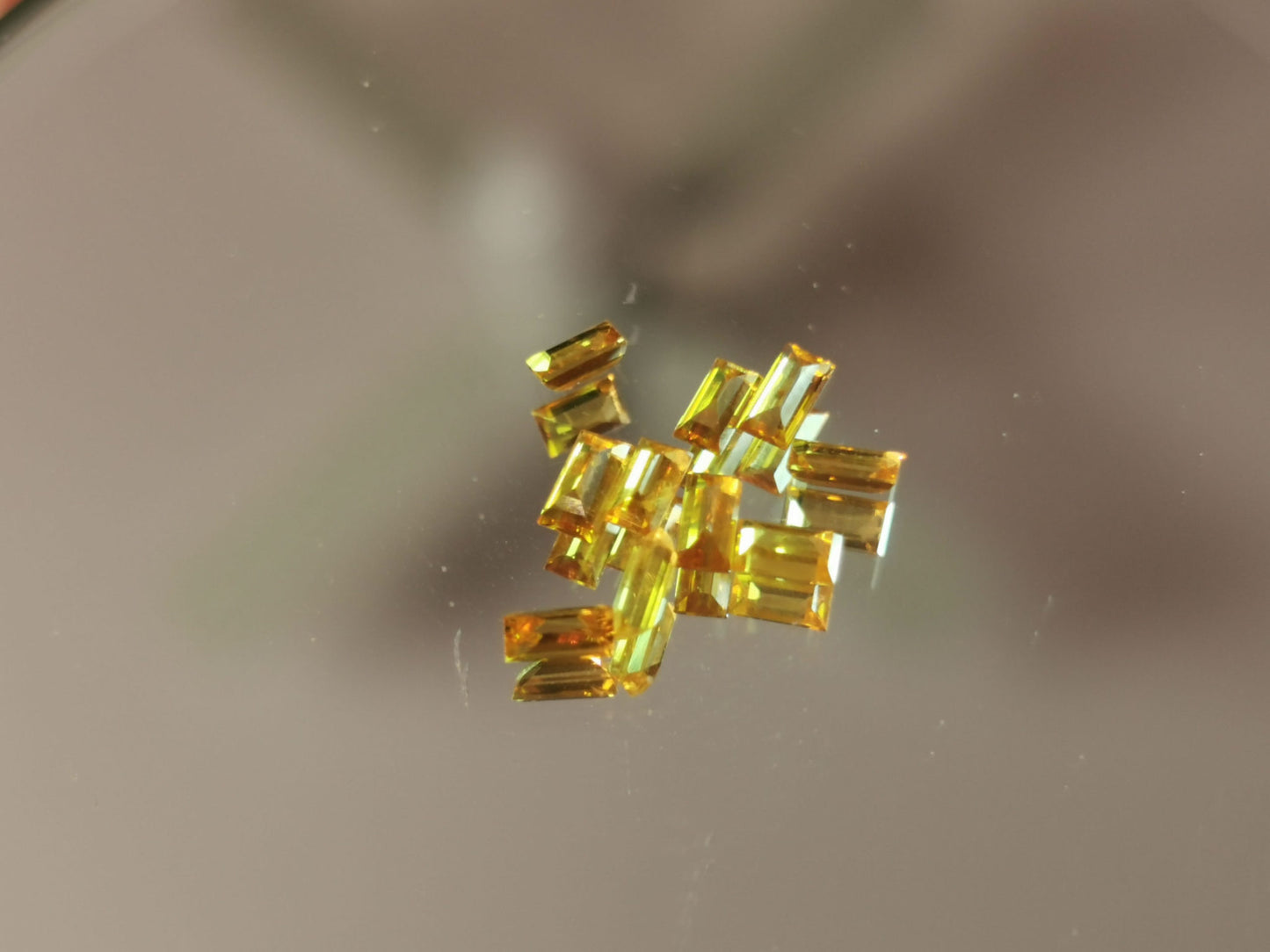 Lotto di 10 Zaffiri giallo taglio baguette 1,63 ct totali