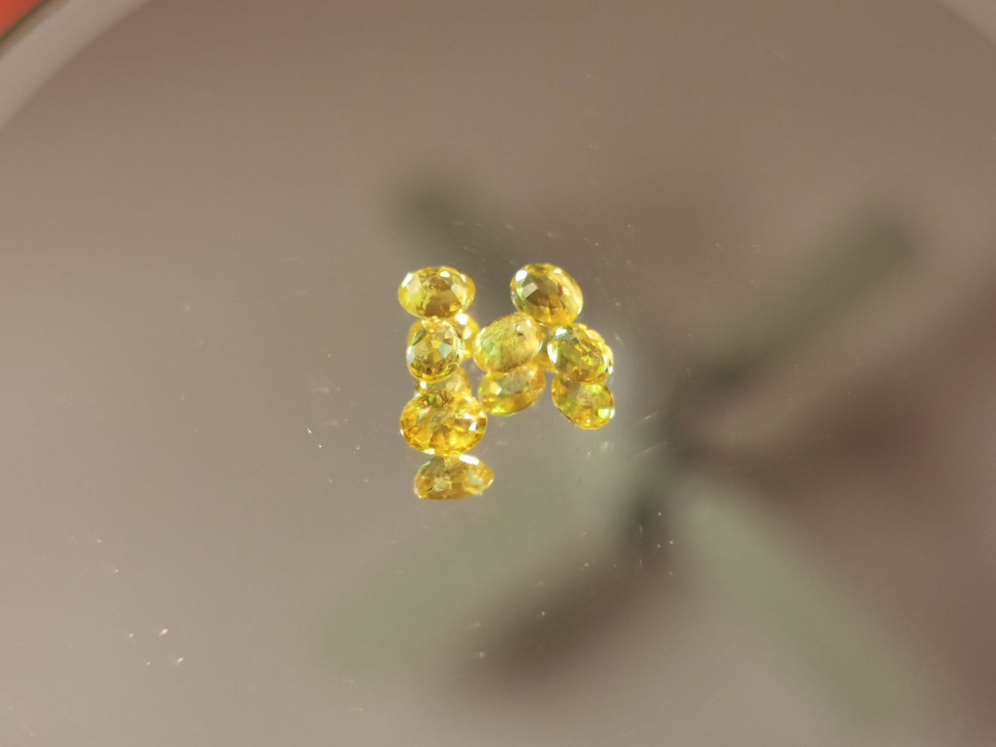 Lotto di 6 Zaffiri giallo taglio ovale 1,35 ct totali