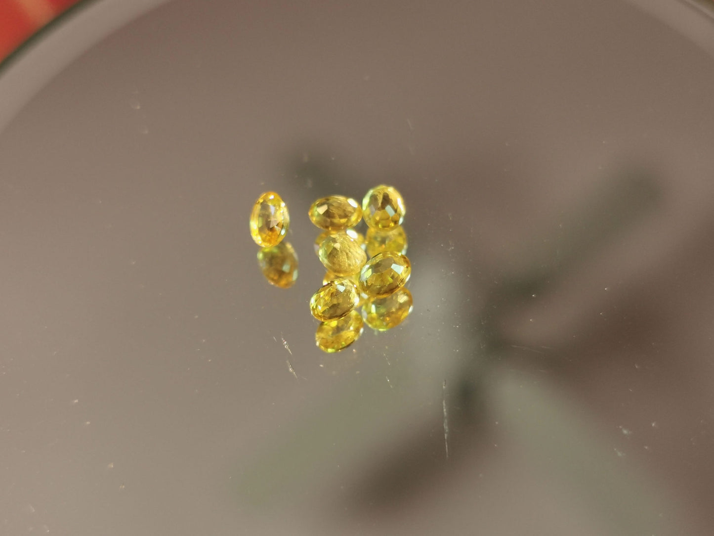 Lotto di 6 Zaffiri giallo taglio ovale 1,35 ct totali