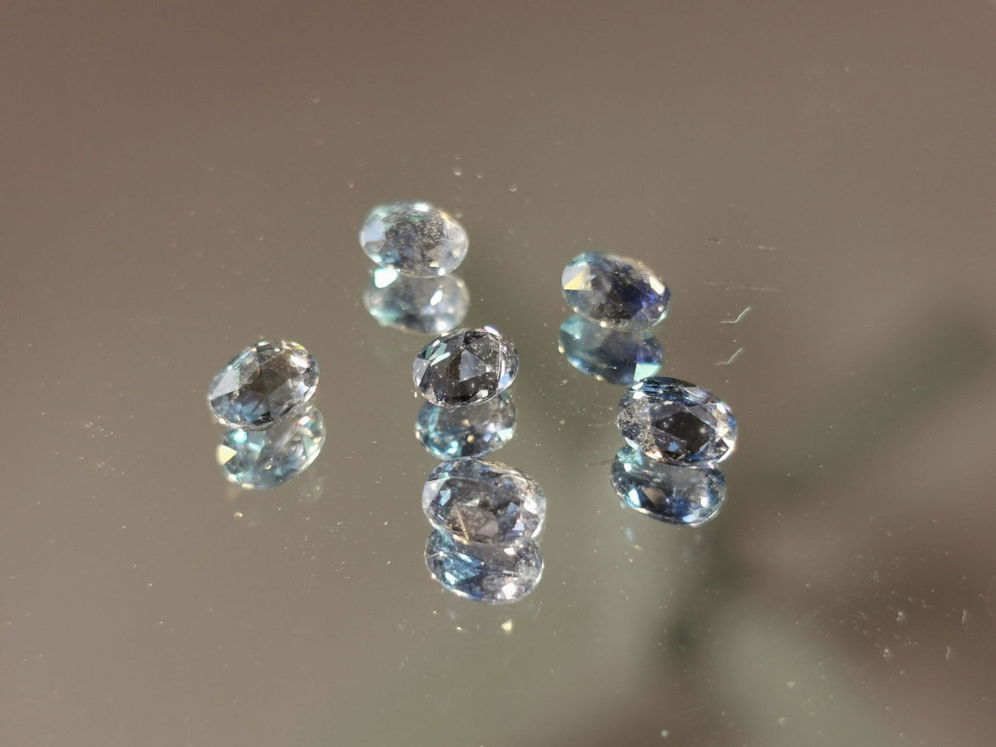 Lotto di 6 Zaffiri taglio ovale 2,35 ct totali