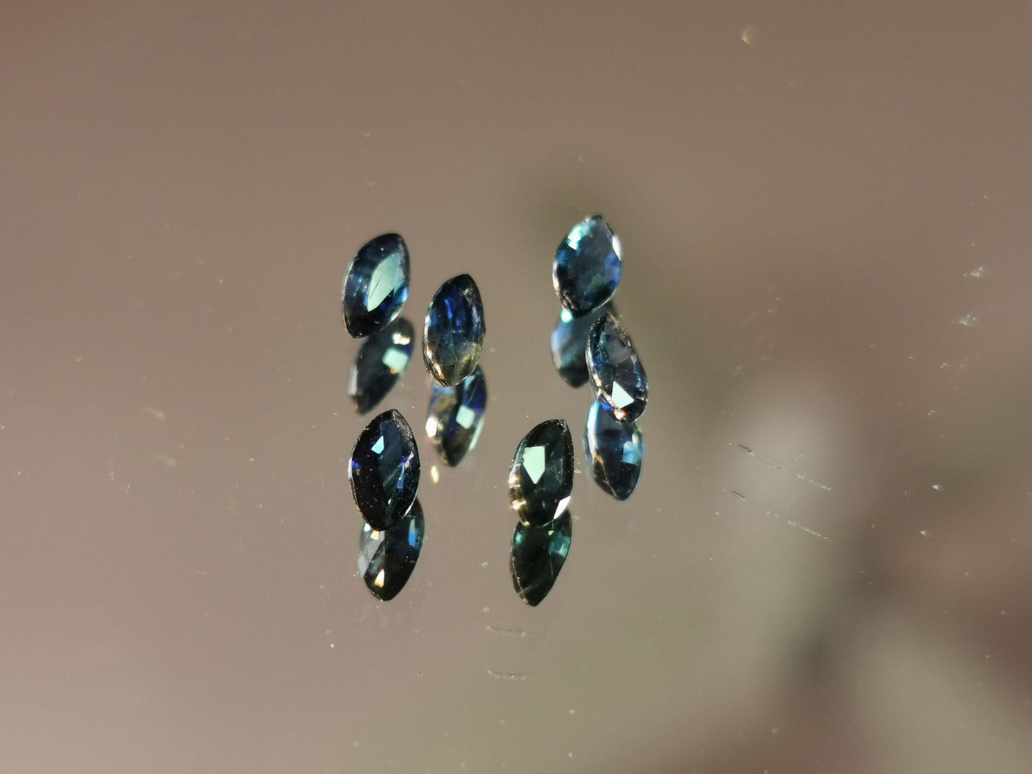 Lotti di 6 Zaffiri taglio marquise 1,11 ct totali