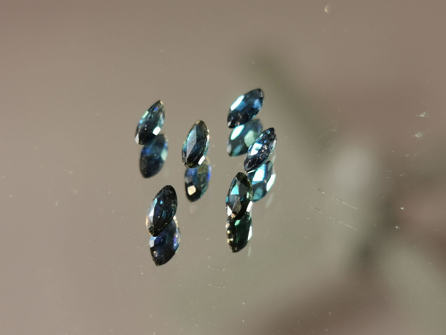 Lotti di 6 Zaffiri taglio marquise 1,11 ct totali