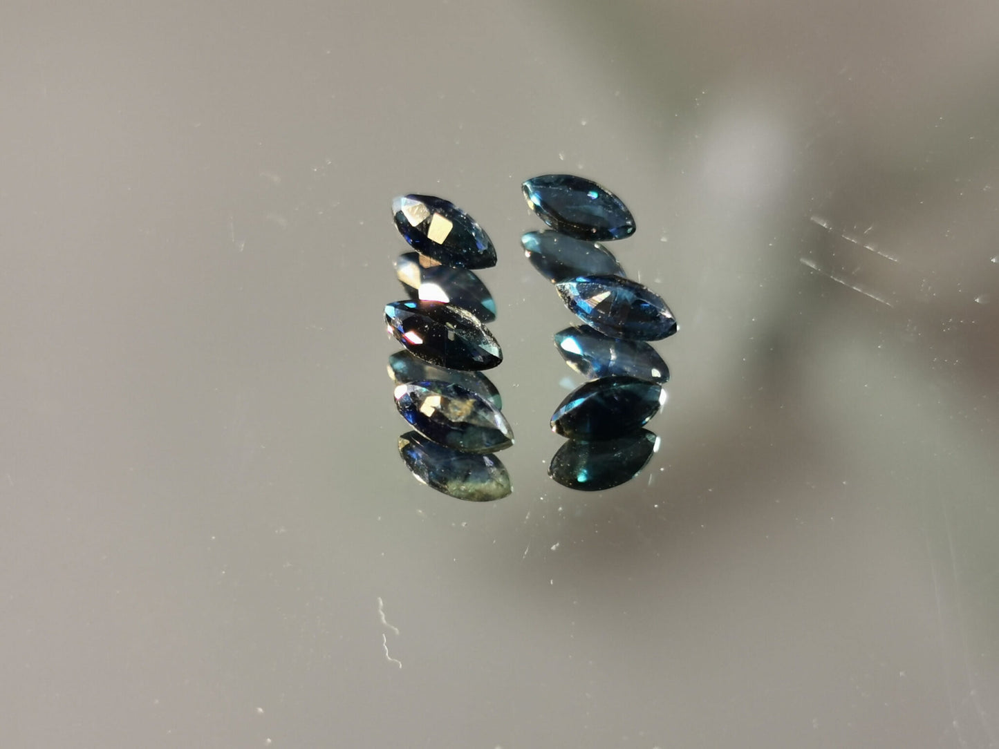 Lotti di 6 Zaffiri taglio marquise 1,11 ct totali