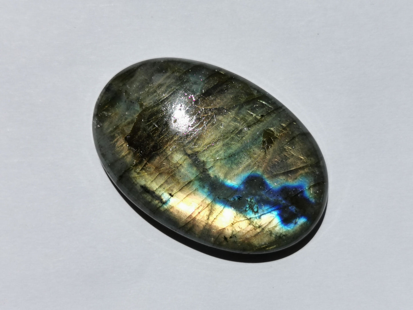 Labradorite taglio ovale cabochon 81,84 ct