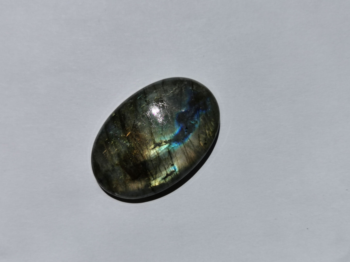 Labradorite taglio ovale cabochon 81,84 ct
