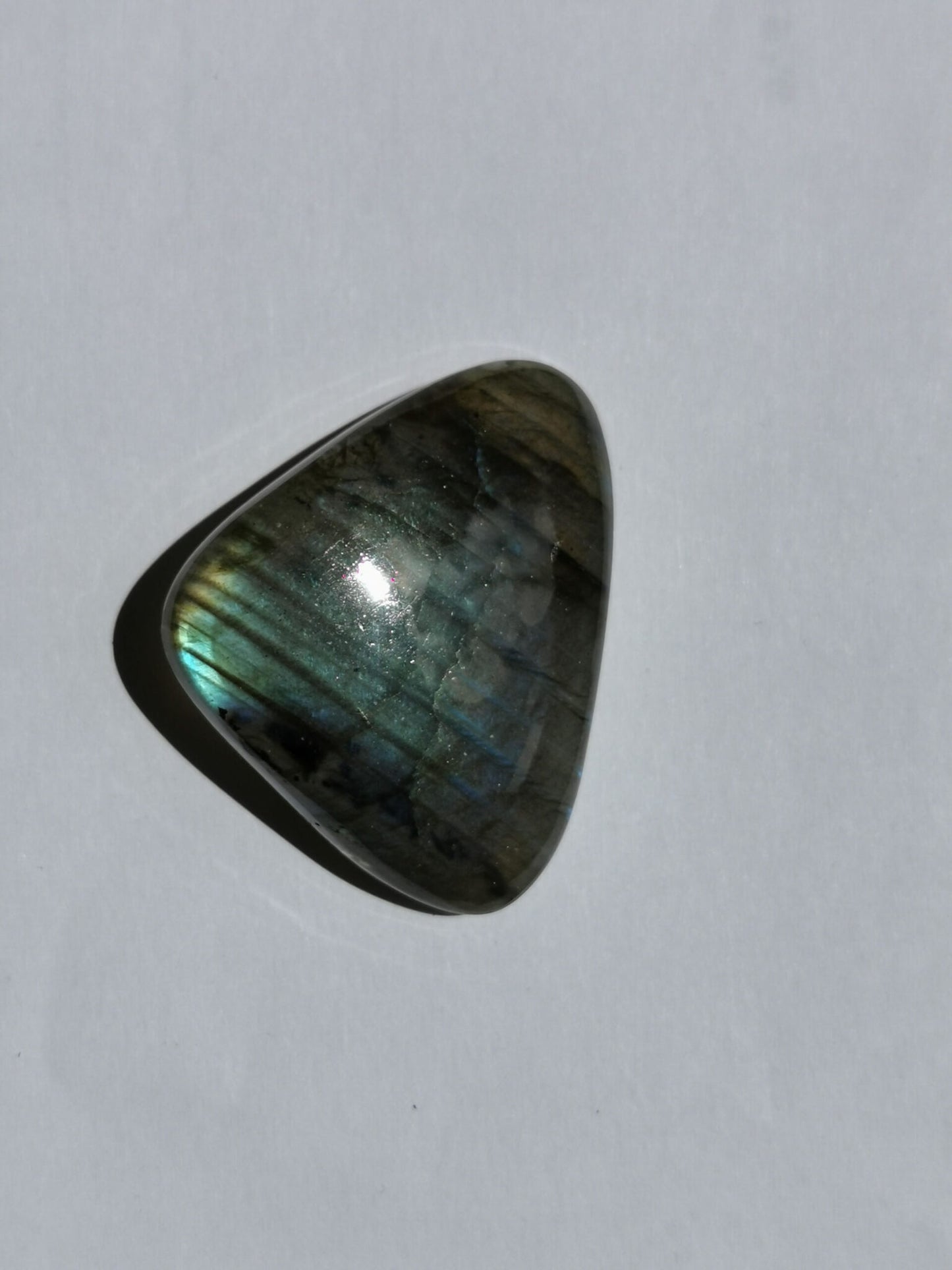 Labradorite taglio fancy cabochon 46,71 ct