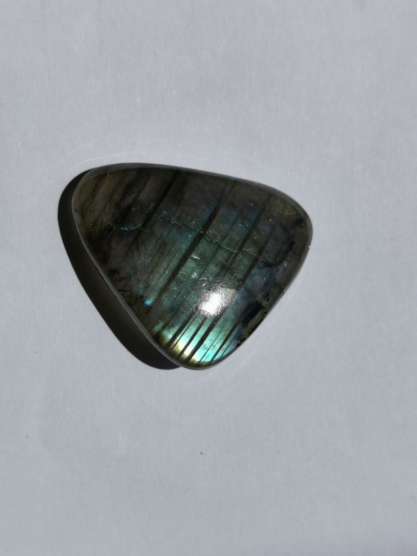 Labradorite taglio fancy cabochon 46,71 ct