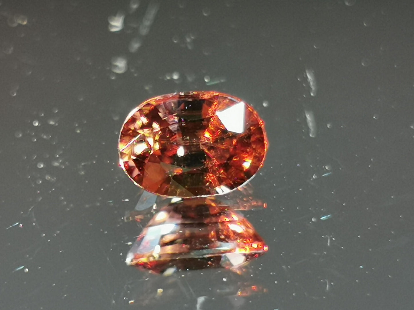 Zircone naturale taglio ovale 1,37 ct