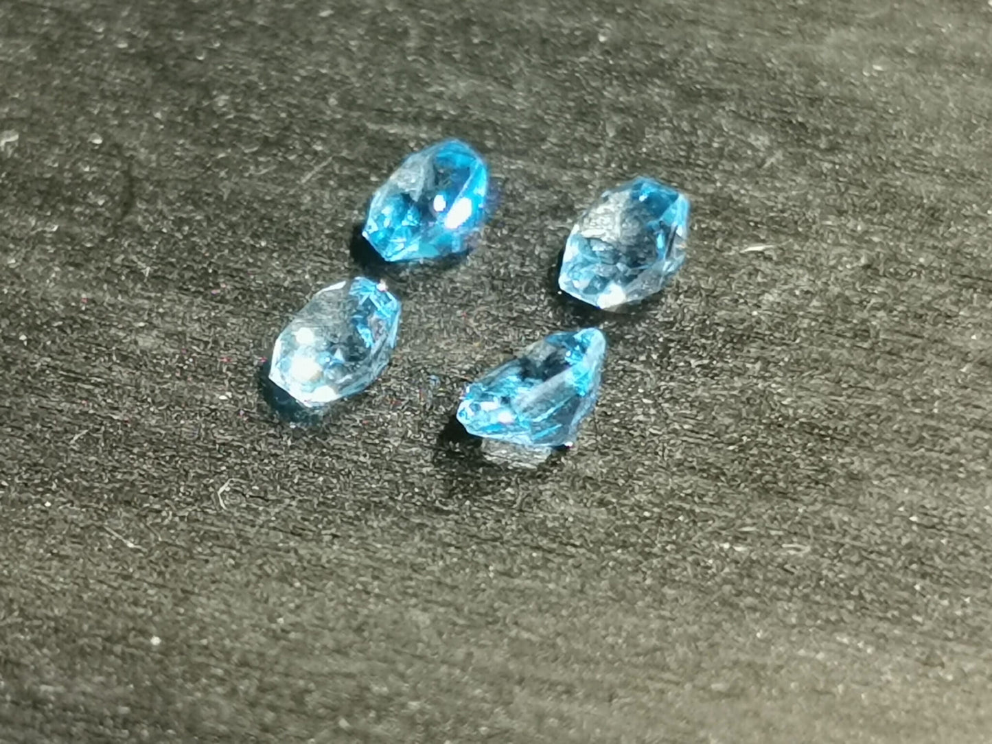 Lotto di 4 topazi taglio esagonale 1,52 ct