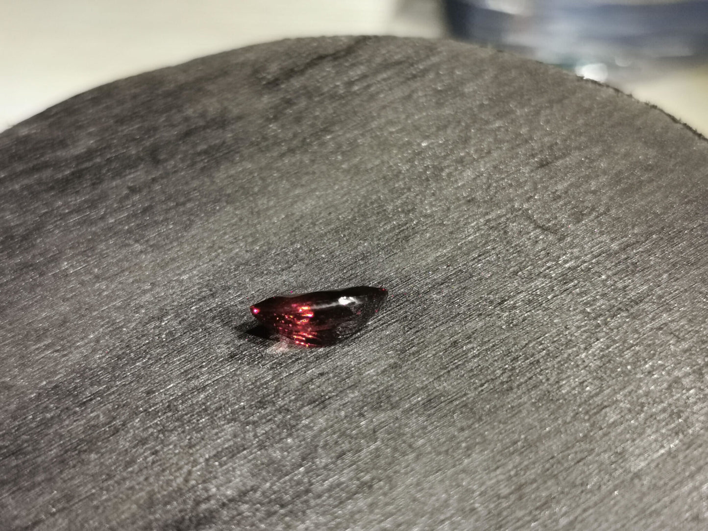Granato Rodolite taglio marquise 1,81 ct
