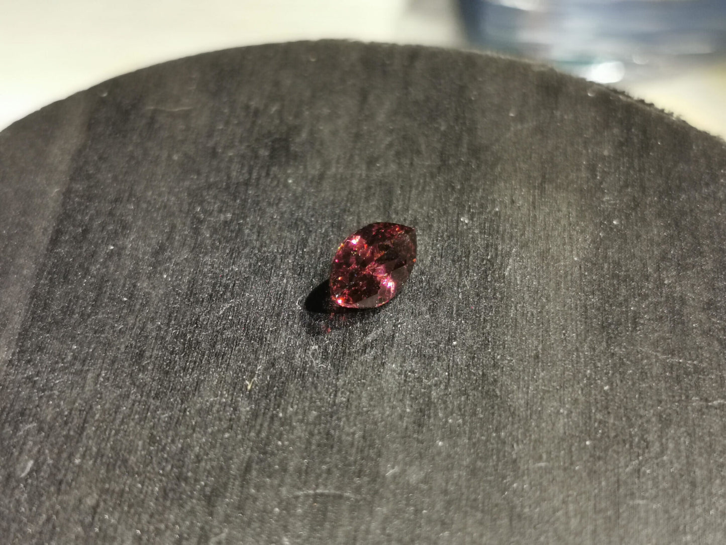 Granato Rodolite taglio marquise 1,81 ct