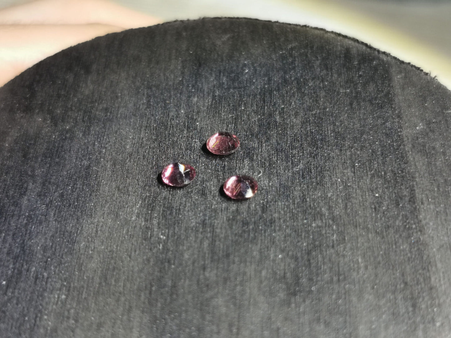 Lotto di tre Granati Rodolite taglio rotondo 1,21 ct totali