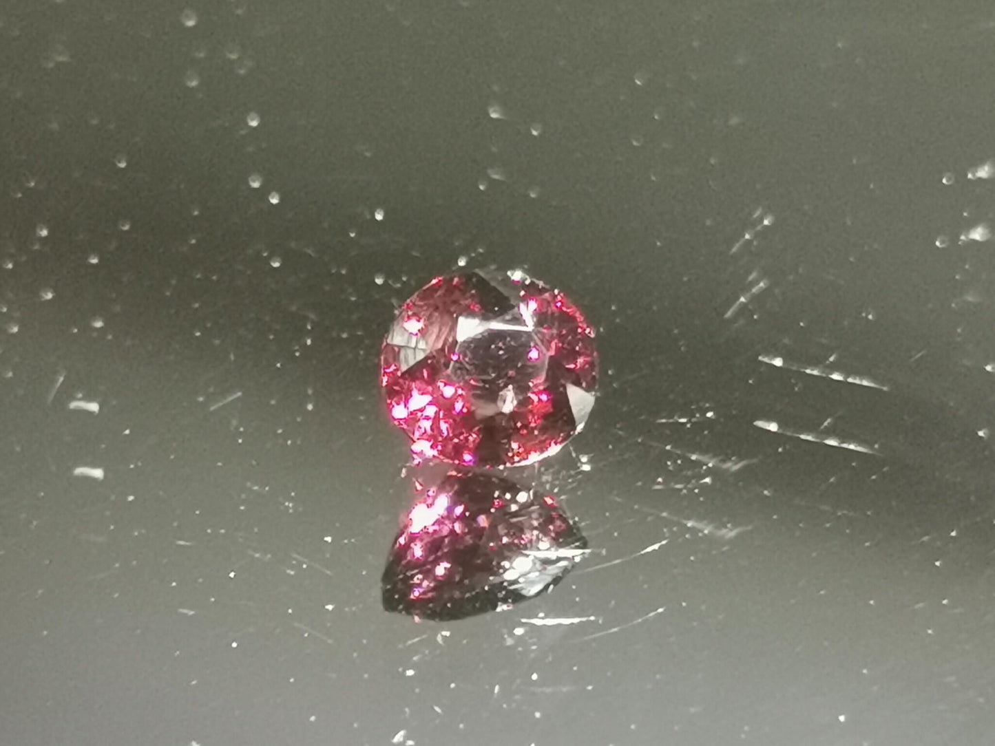 Granato Rodolite taglio ovale 1,71 ct