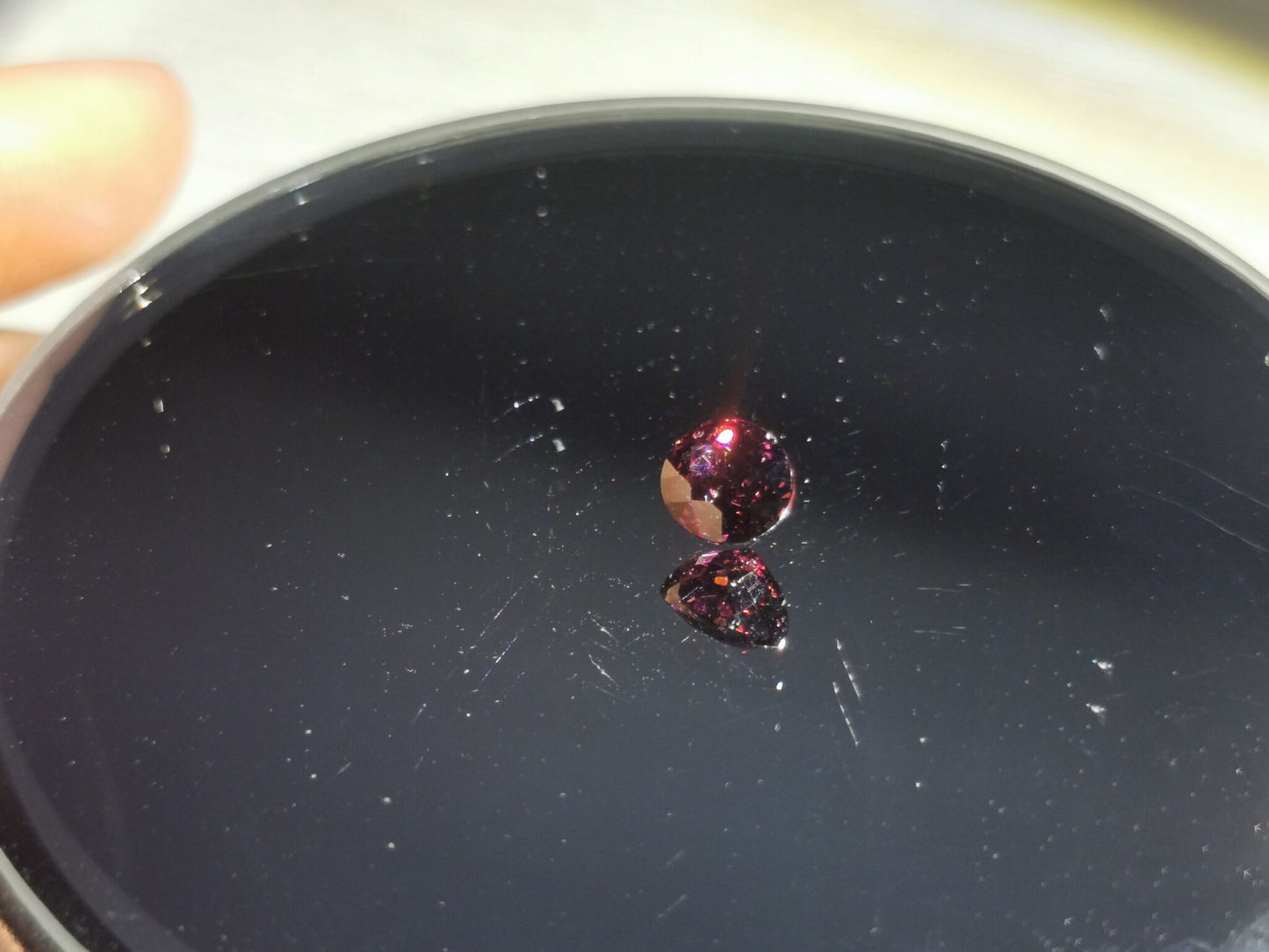 Granato Rodolite taglio ovale 1,71 ct