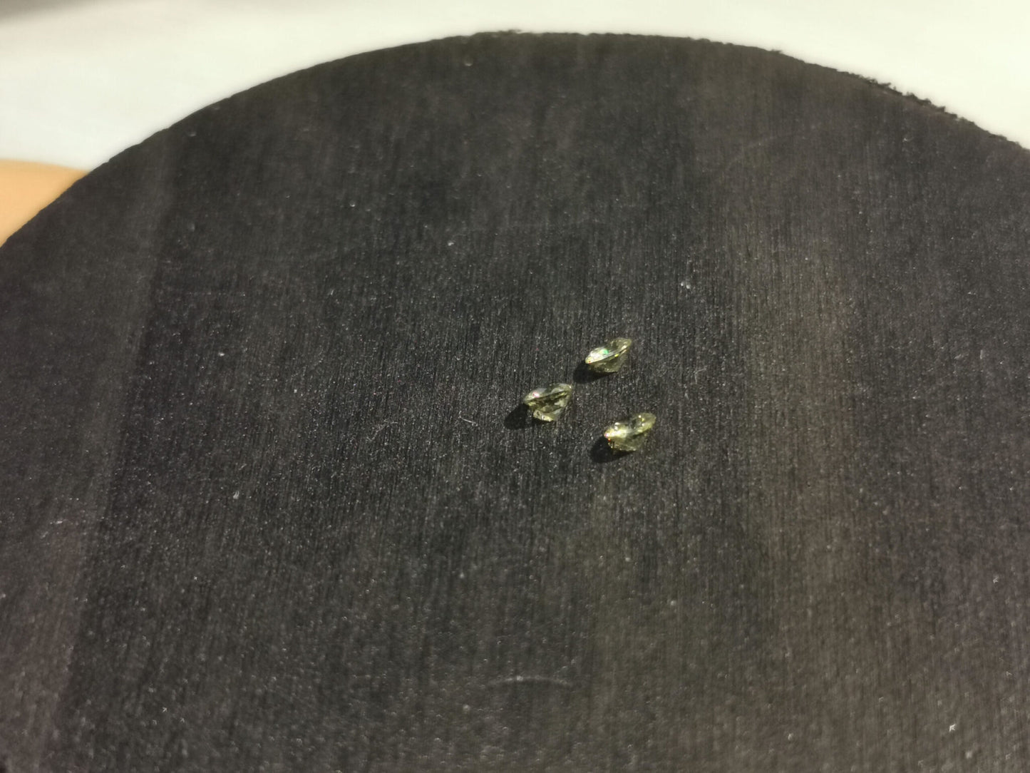 Lotto di tre Granati Demantoide taglio rotondo 0,35 ct