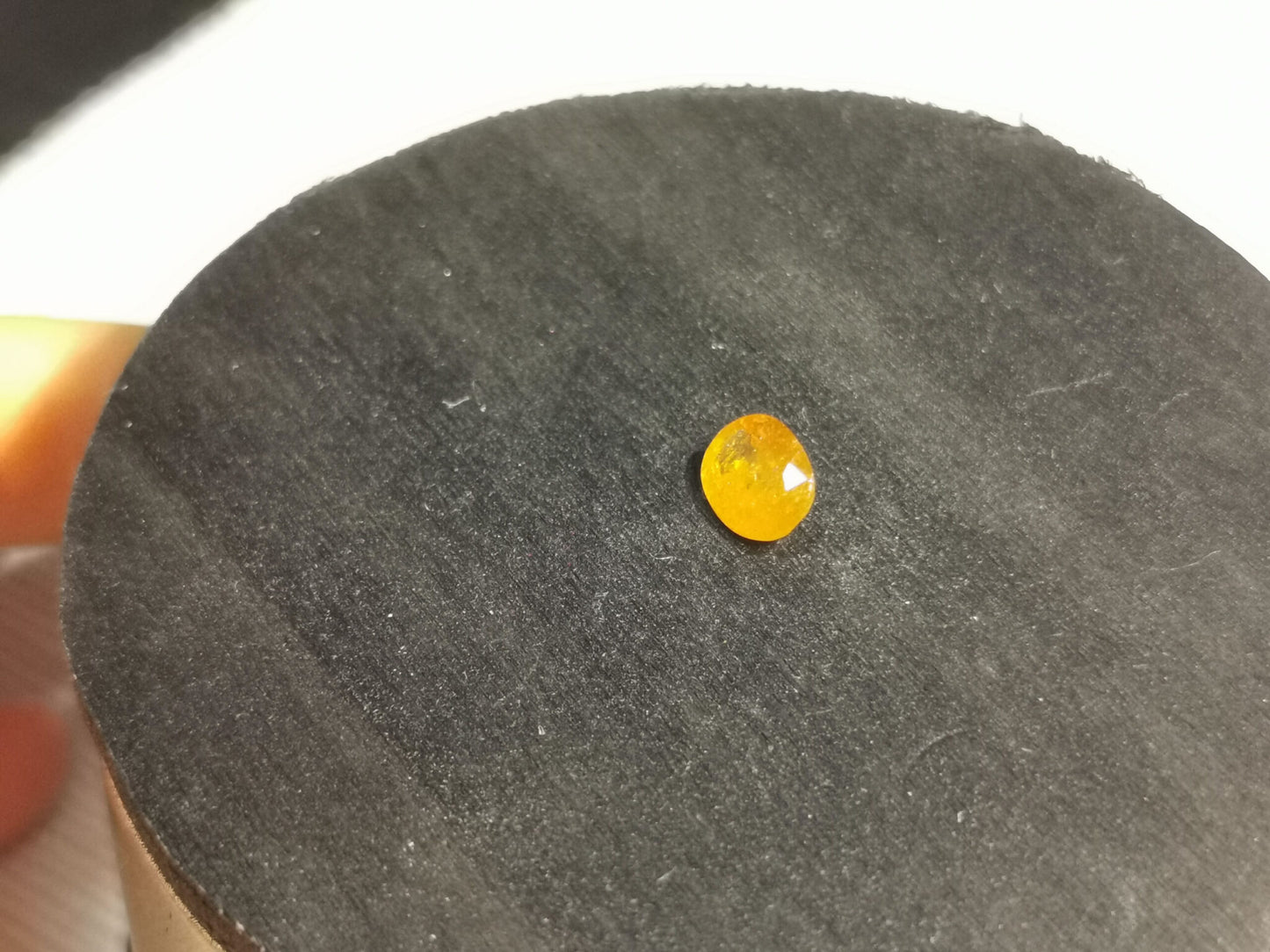 Granato Spessartina taglio ovale 1,61 ct