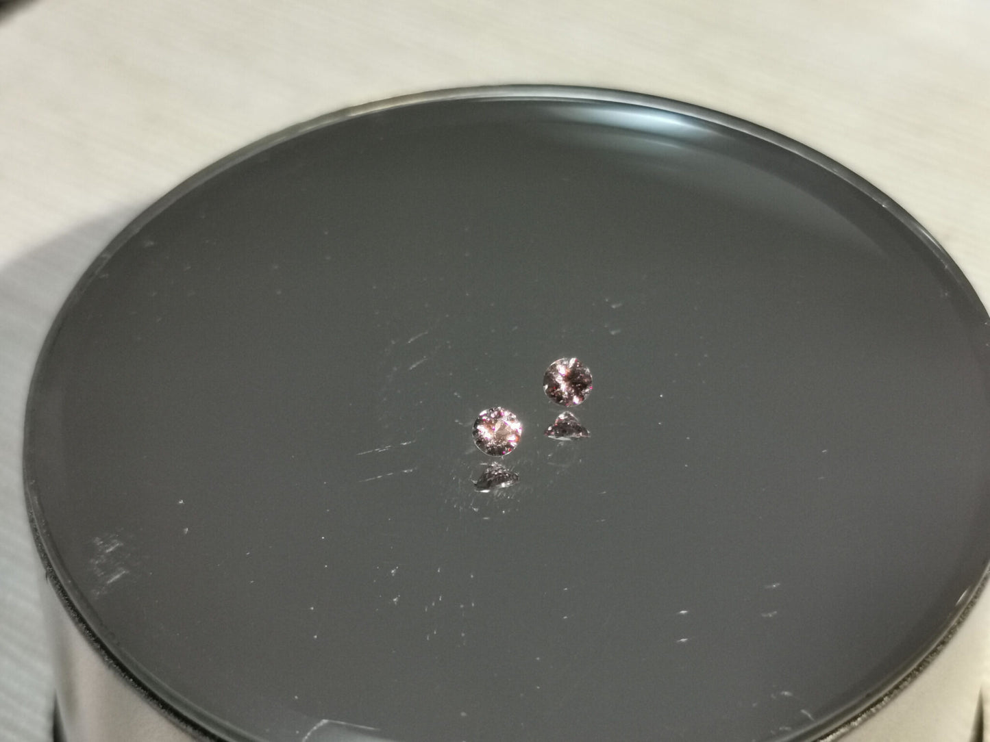 Coppia di Granati cangianti taglio rotondo 0,44 ct