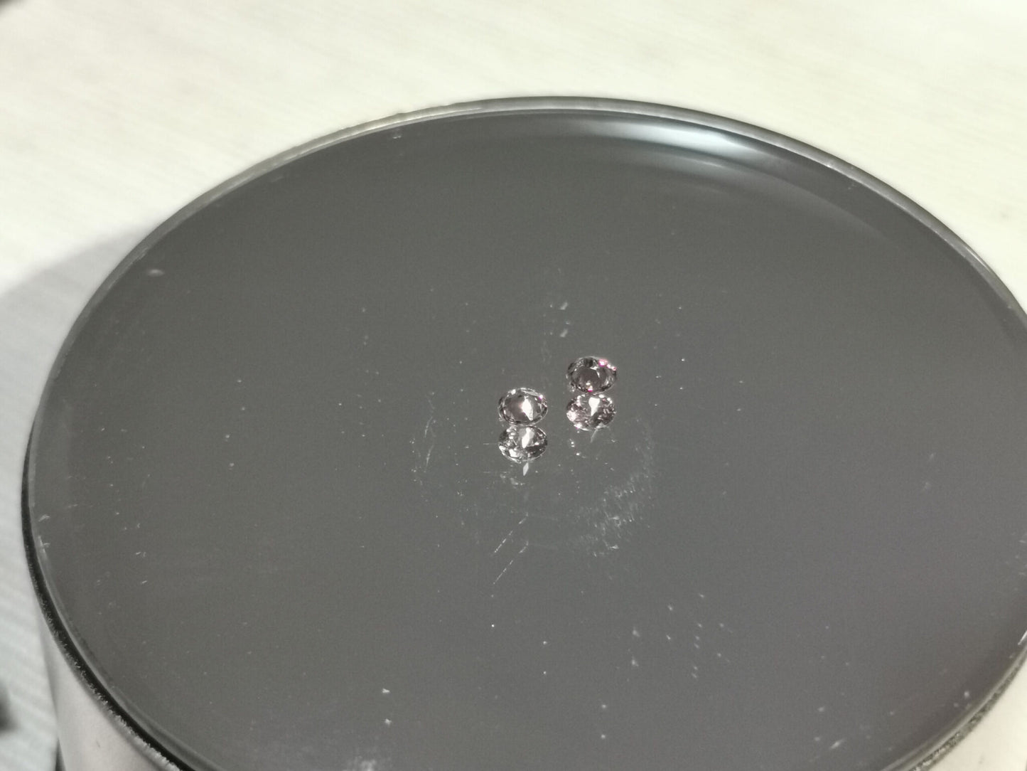 Coppia di Granati cangianti taglio rotondo 0,44 ct