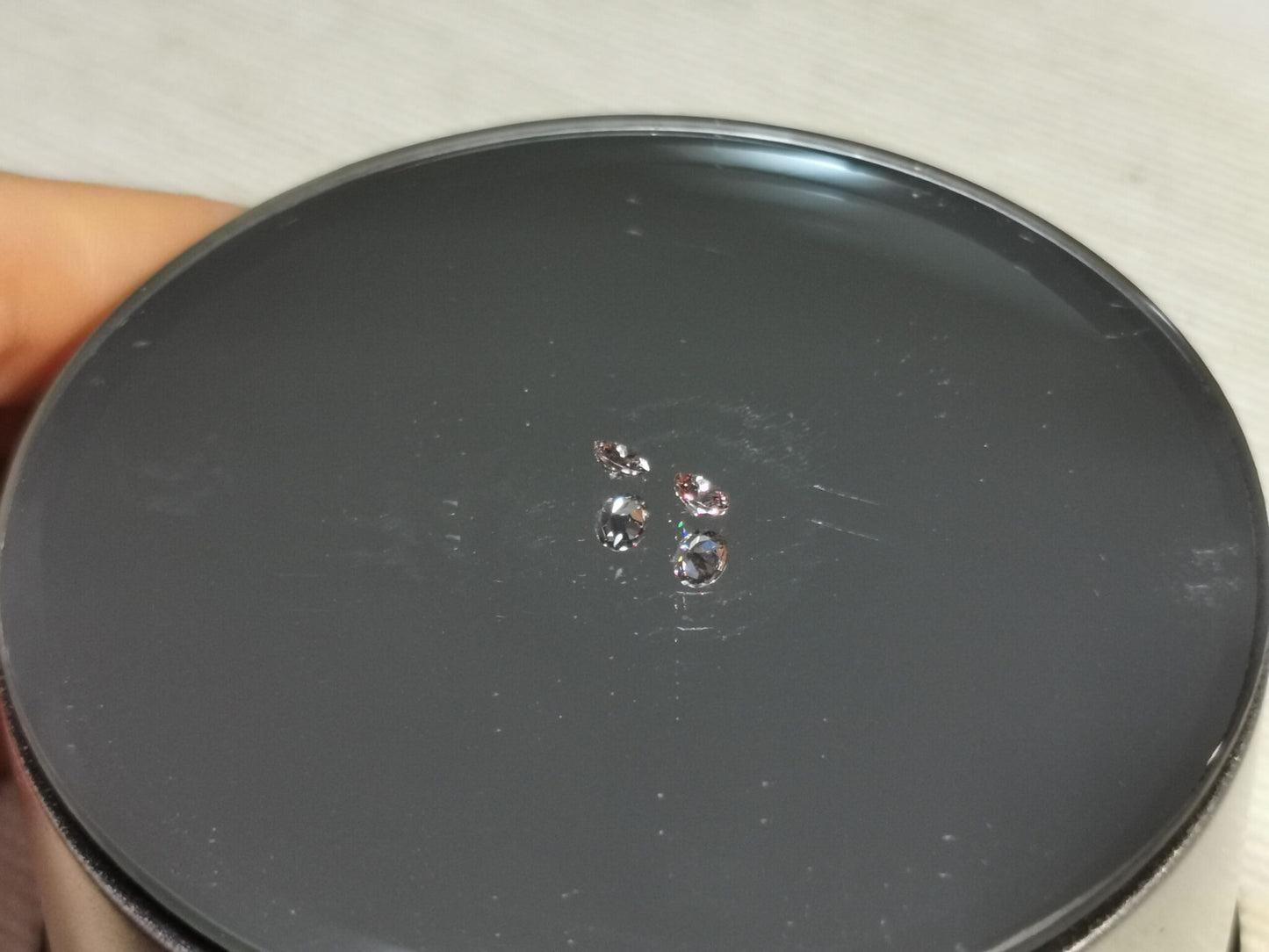 Coppia di Granati cangianti taglio rotondo 0,41 ct
