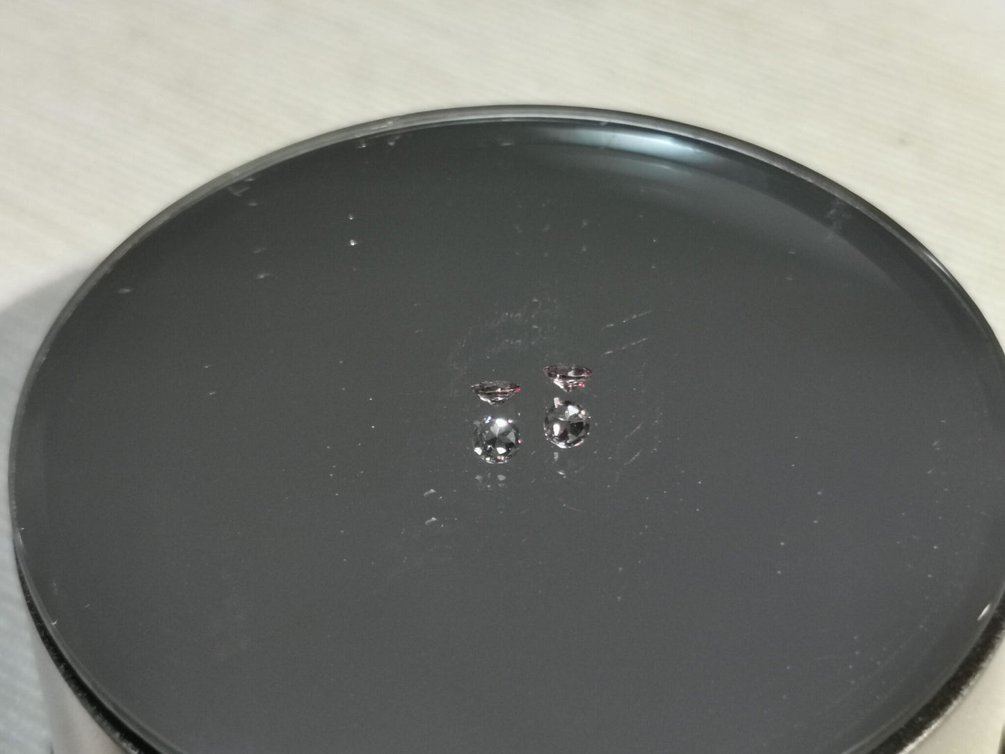 Coppia di Granati cangianti taglio rotondo 0,41 ct