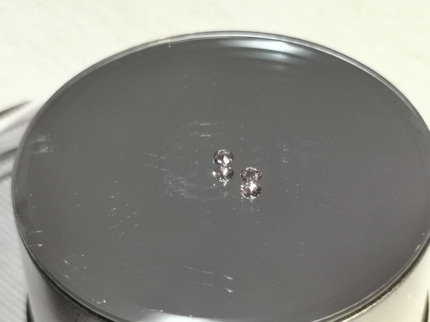 Coppia di Granati cangianti taglio rotondo 0,41 ct