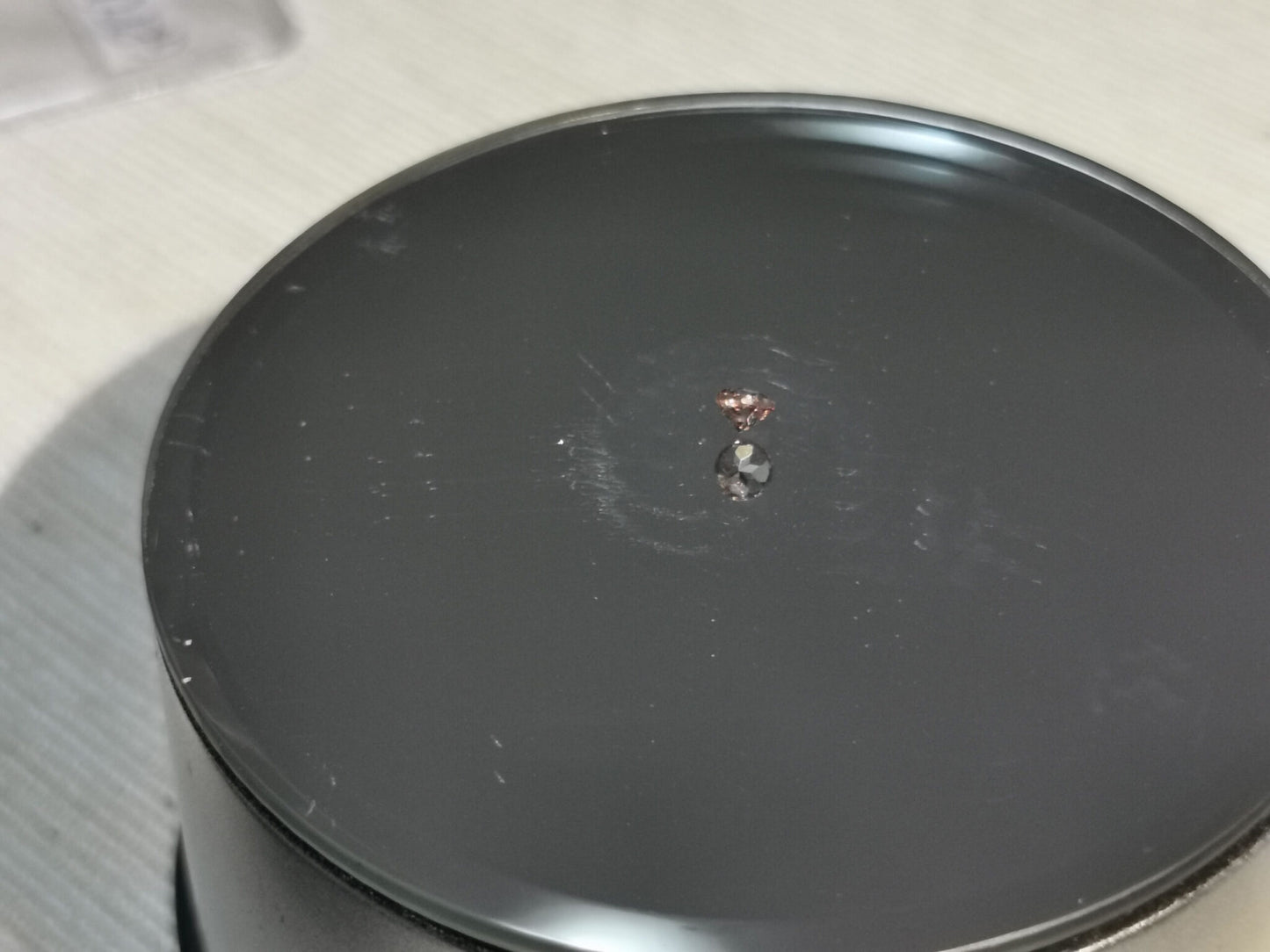 Granato cangiante taglio rotondo 0,30 ct