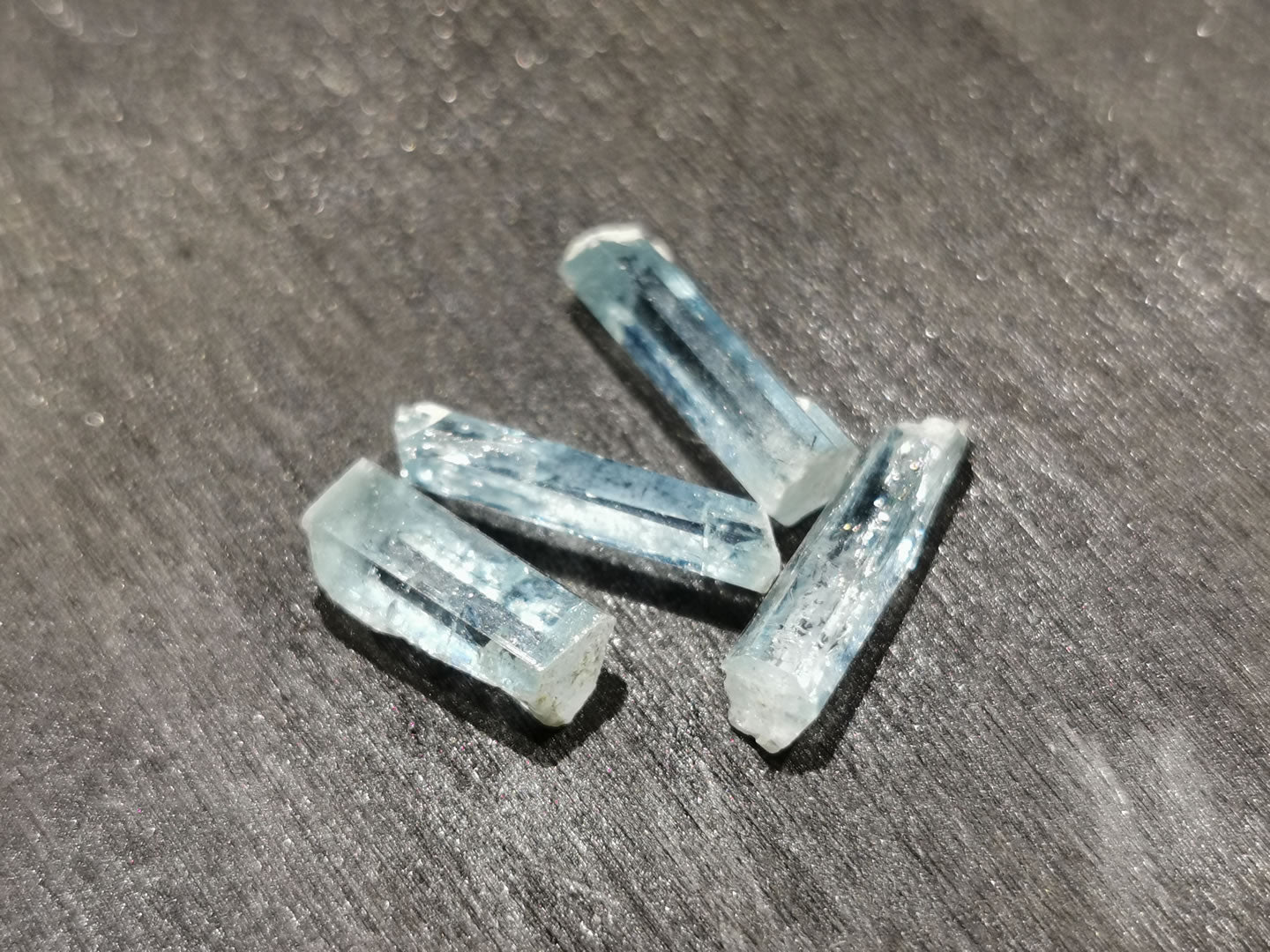 Lotto di quattro Acquamarine grezze 4,88 ct