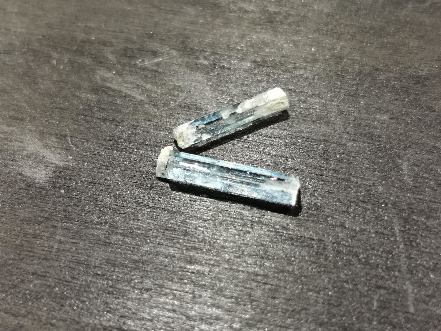 Coppia di Acquamarine grezze 2,09 ct