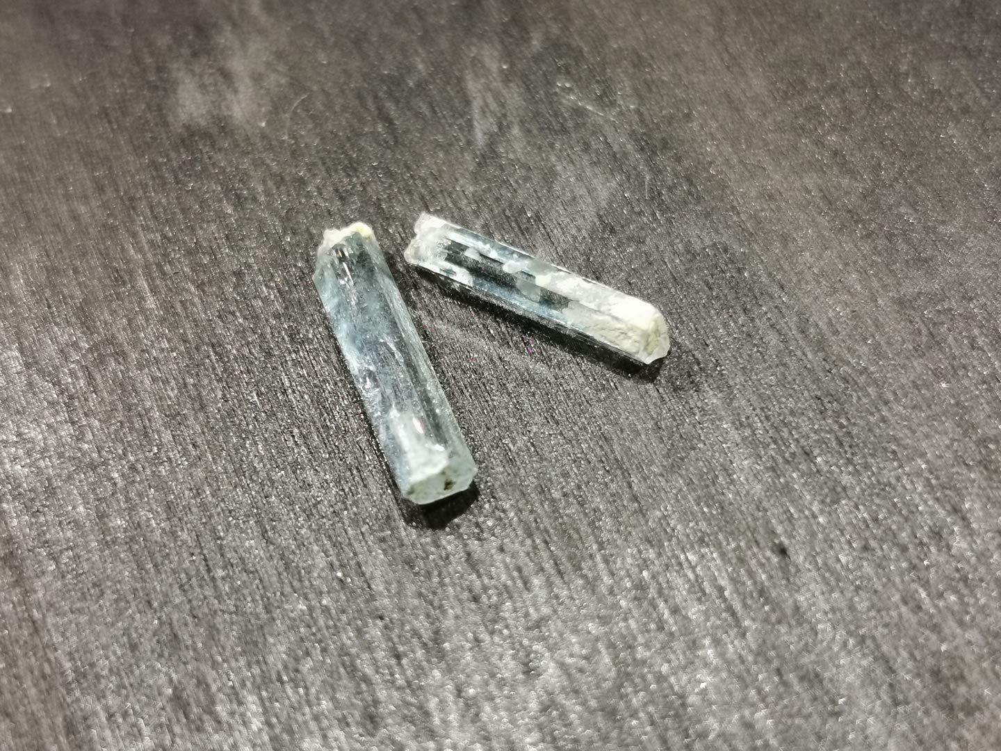 Coppia di Acquamarine grezze 2,09 ct