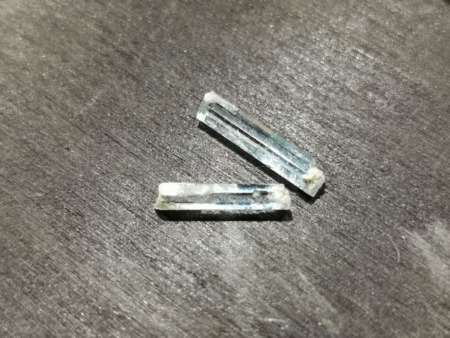 Coppia di Acquamarine grezze 2,09 ct