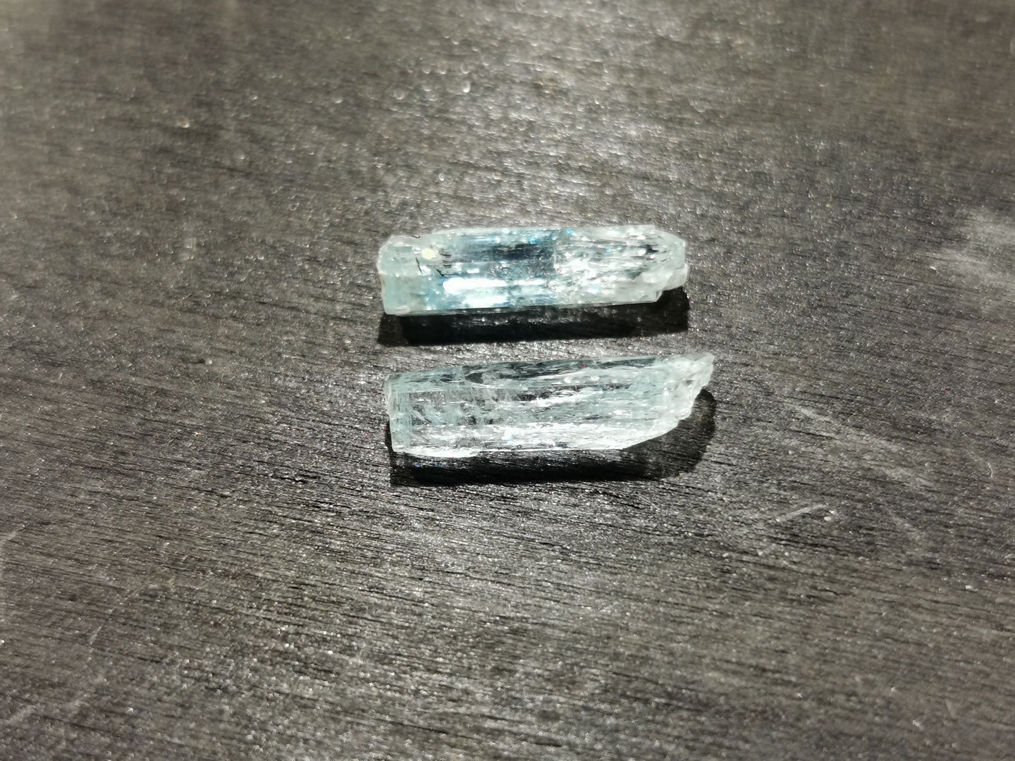 Coppia di Acquamarine grezze 3,38 ct