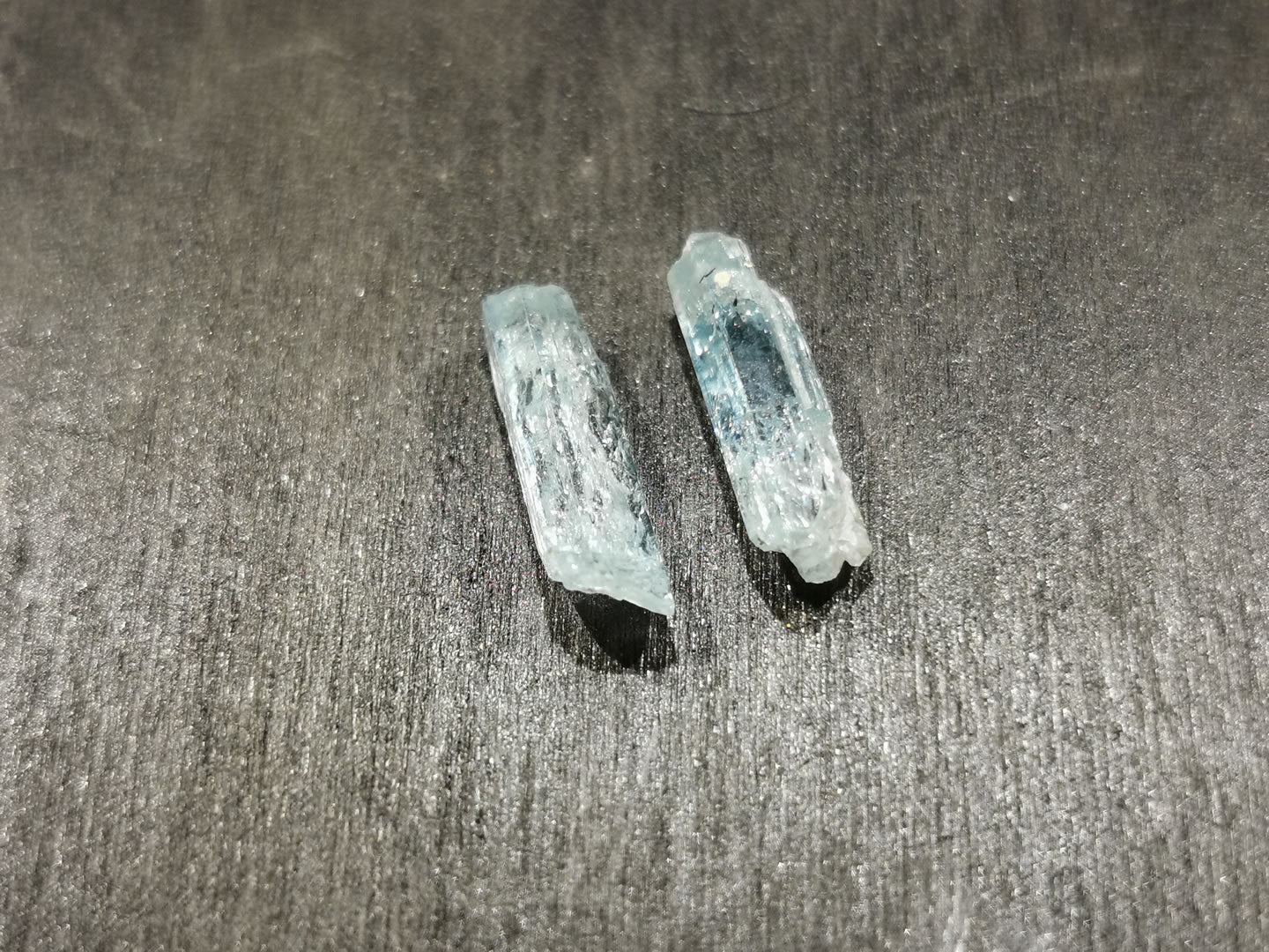 Coppia di Acquamarine grezze 3,38 ct