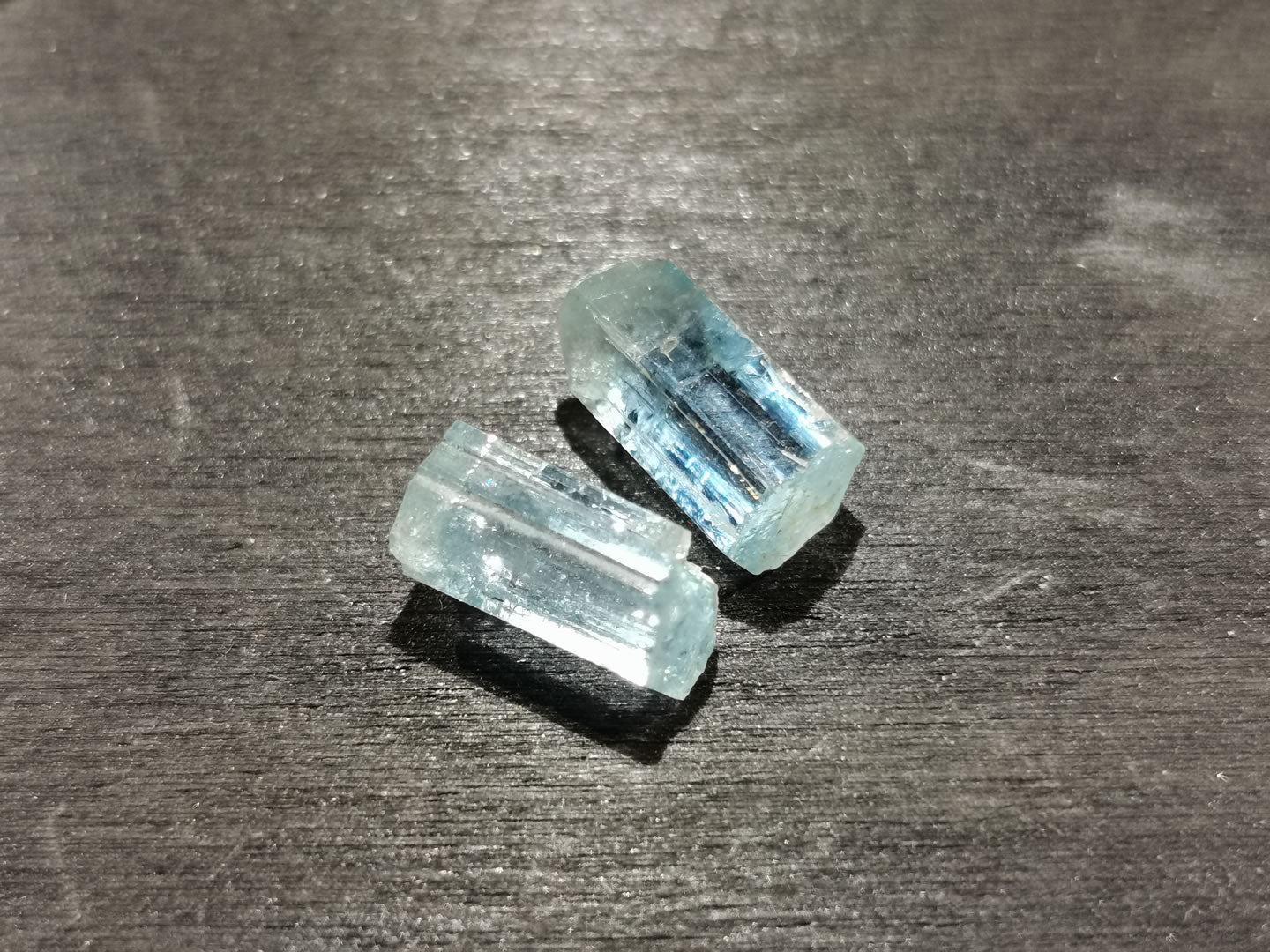 Coppia di Acquamarine grezze 6,30 ct