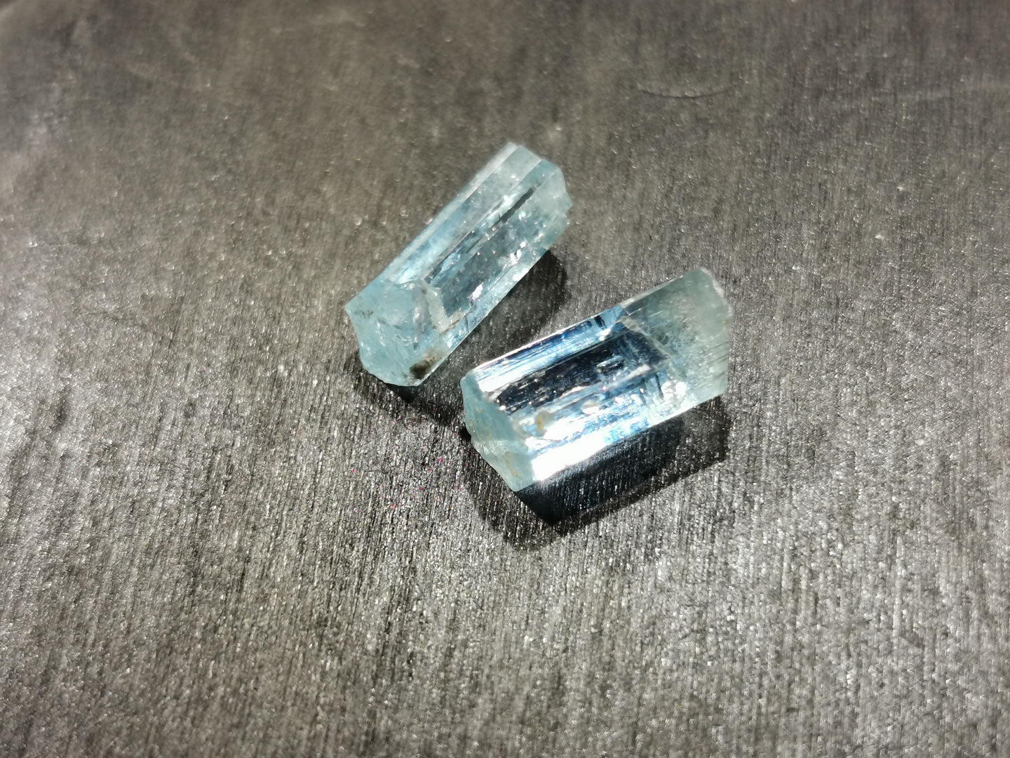 Coppia di Acquamarine grezze 6,30 ct