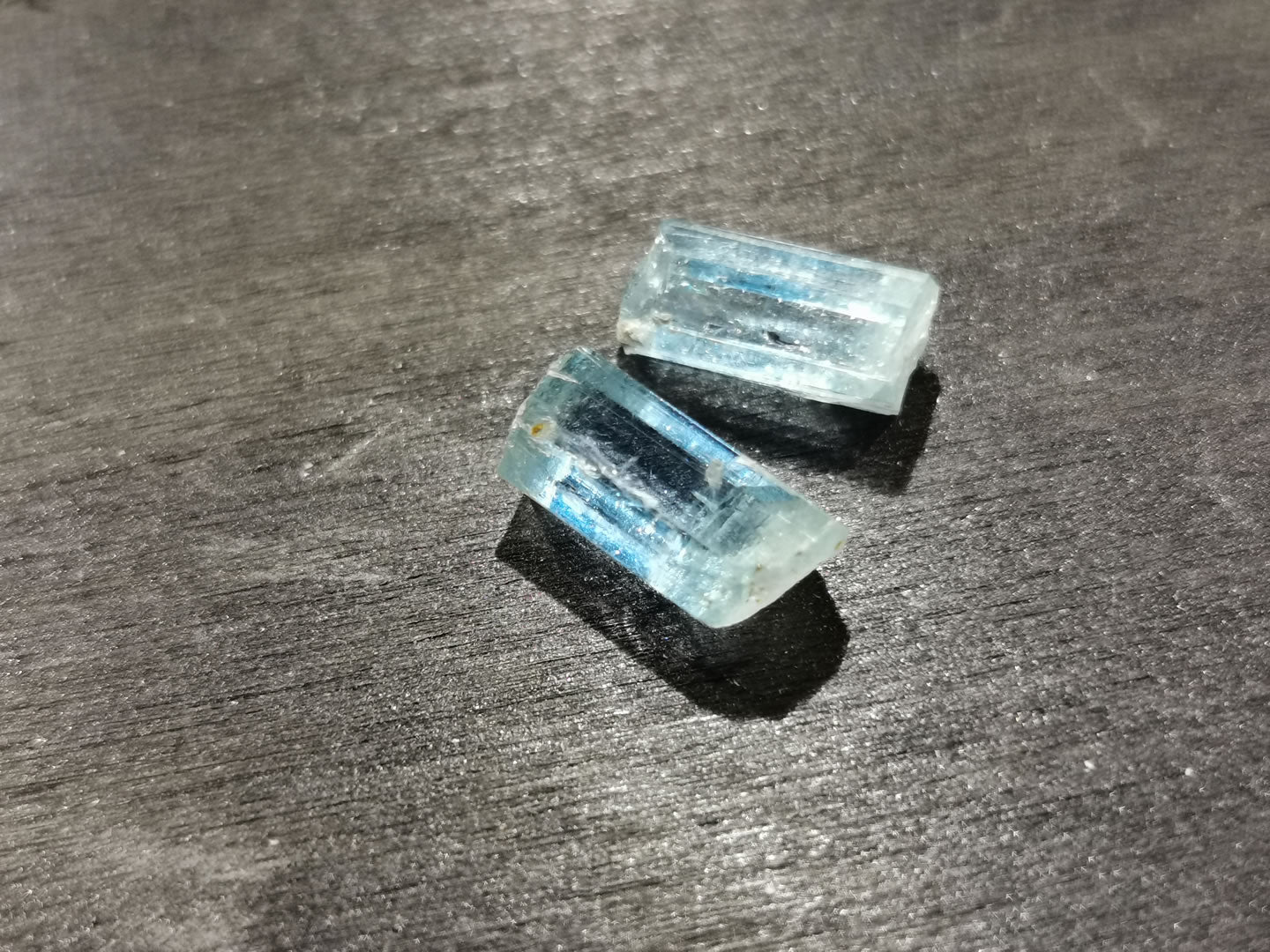 Coppia di Acquamarine grezze 6,30 ct