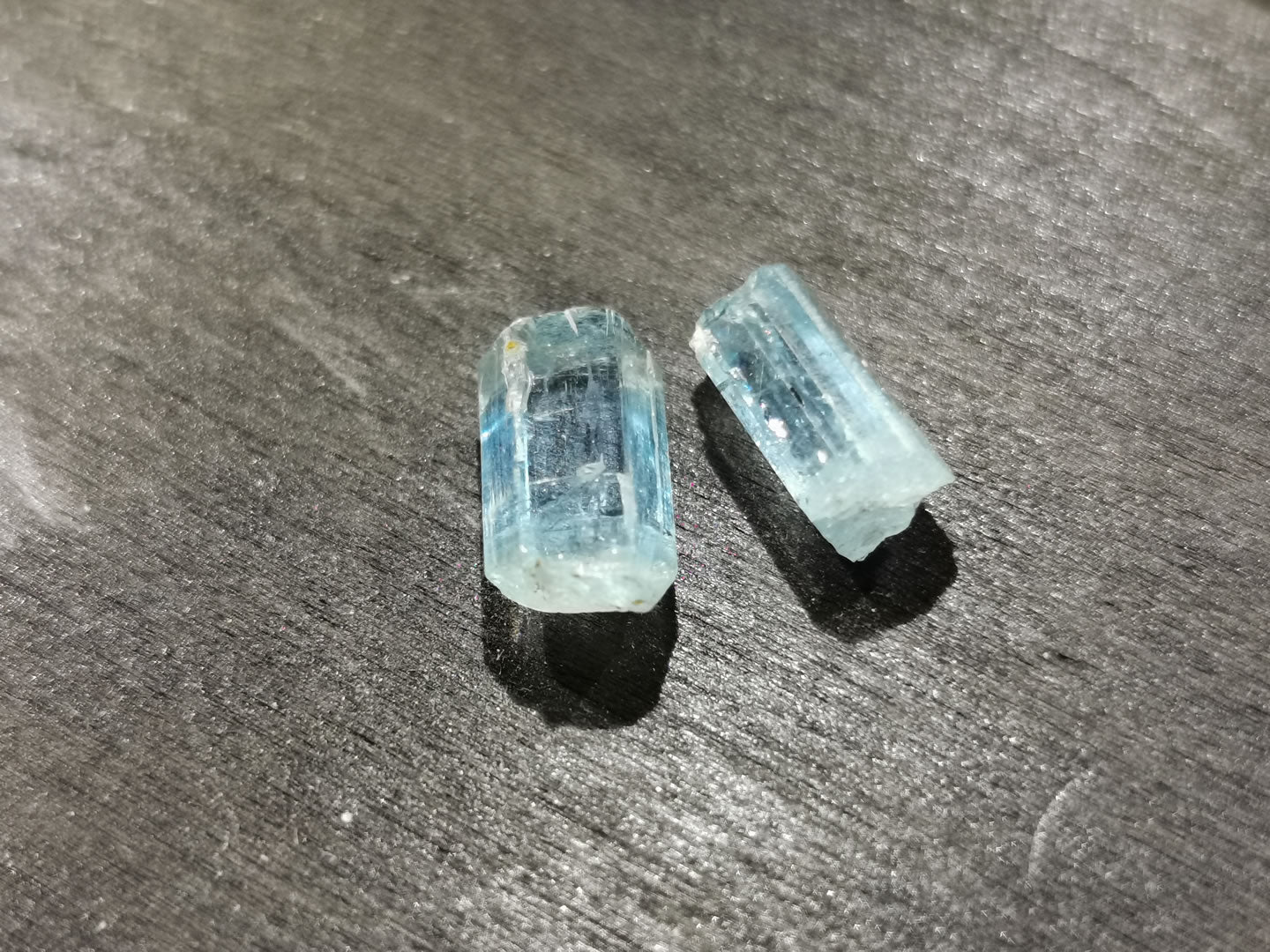 Coppia di Acquamarine grezze 6,30 ct