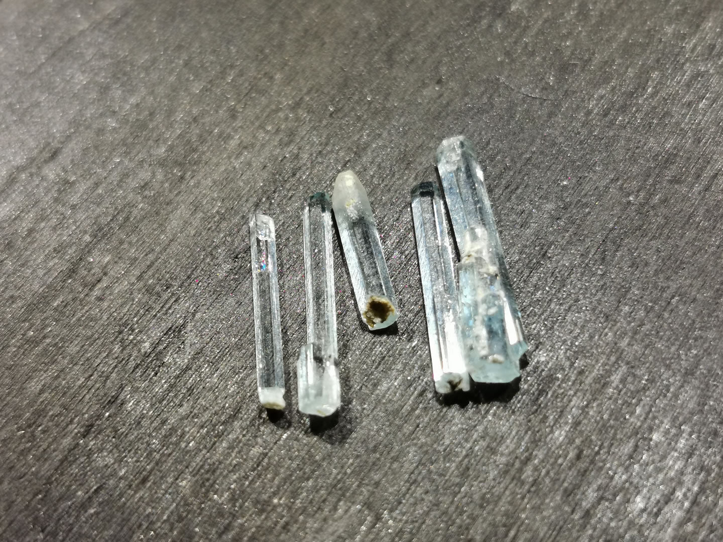 Lotti di cinque Acquamarine grezze 3,39 ct