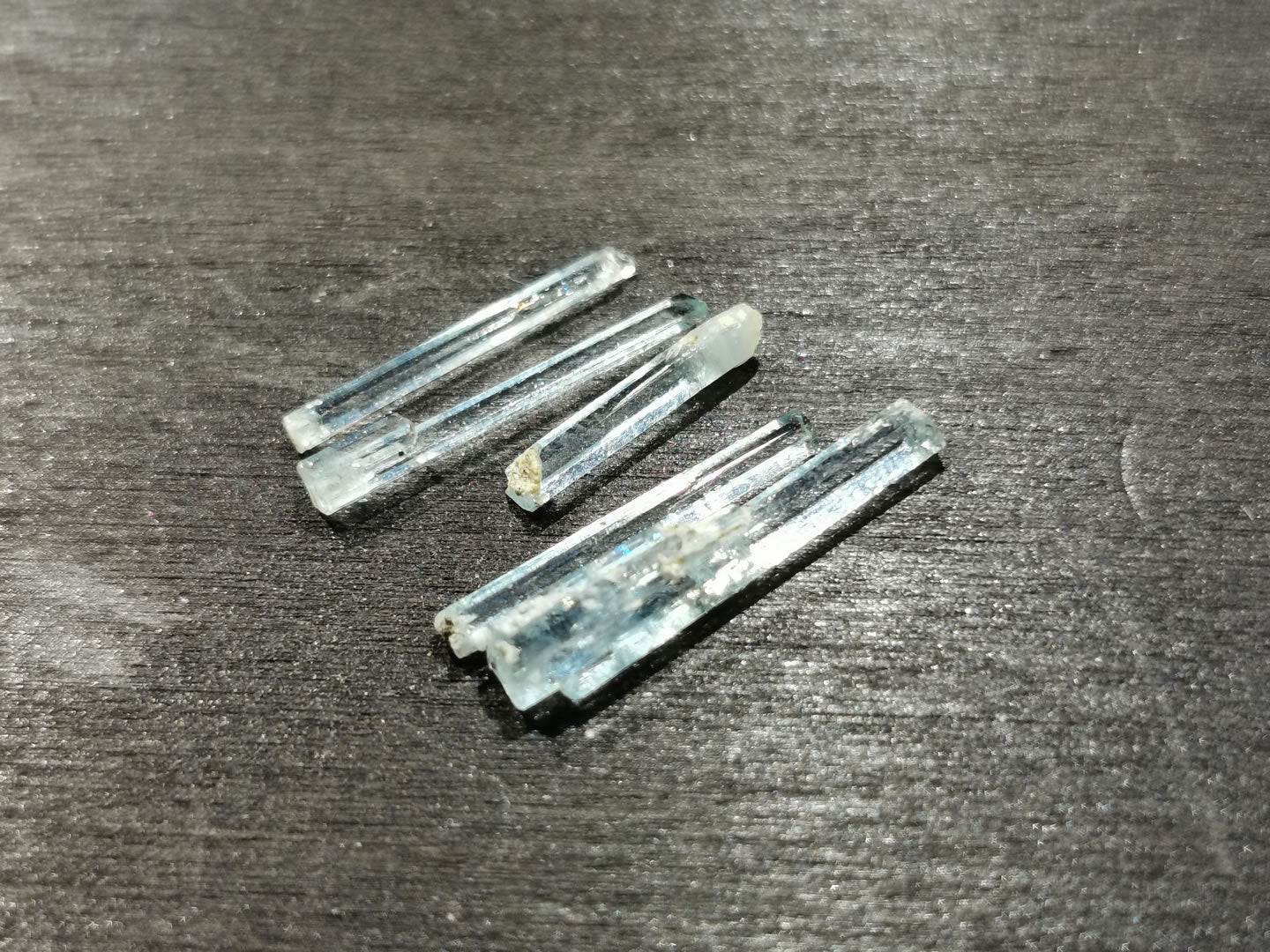 Lotti di cinque Acquamarine grezze 3,39 ct