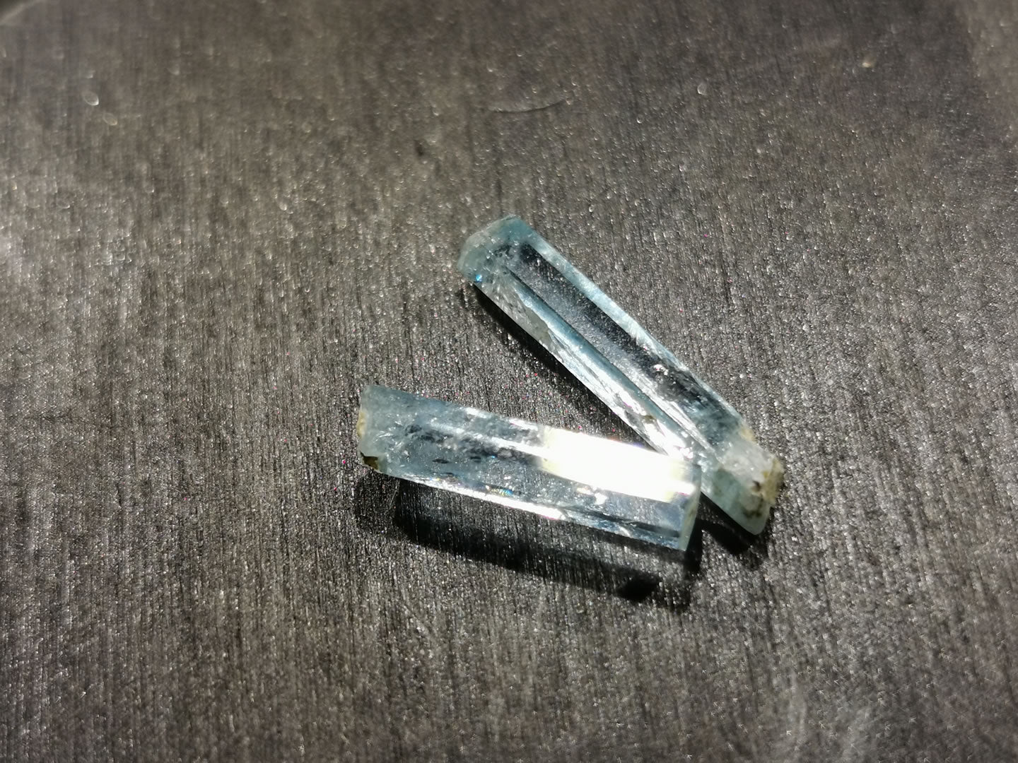 Coppia di Acquamarine grezze 5,12 ct