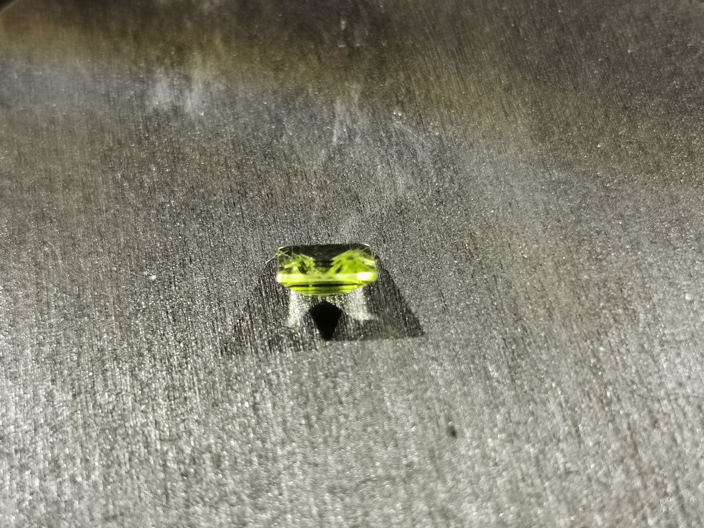 Peridoto taglio carré 1,17 ct