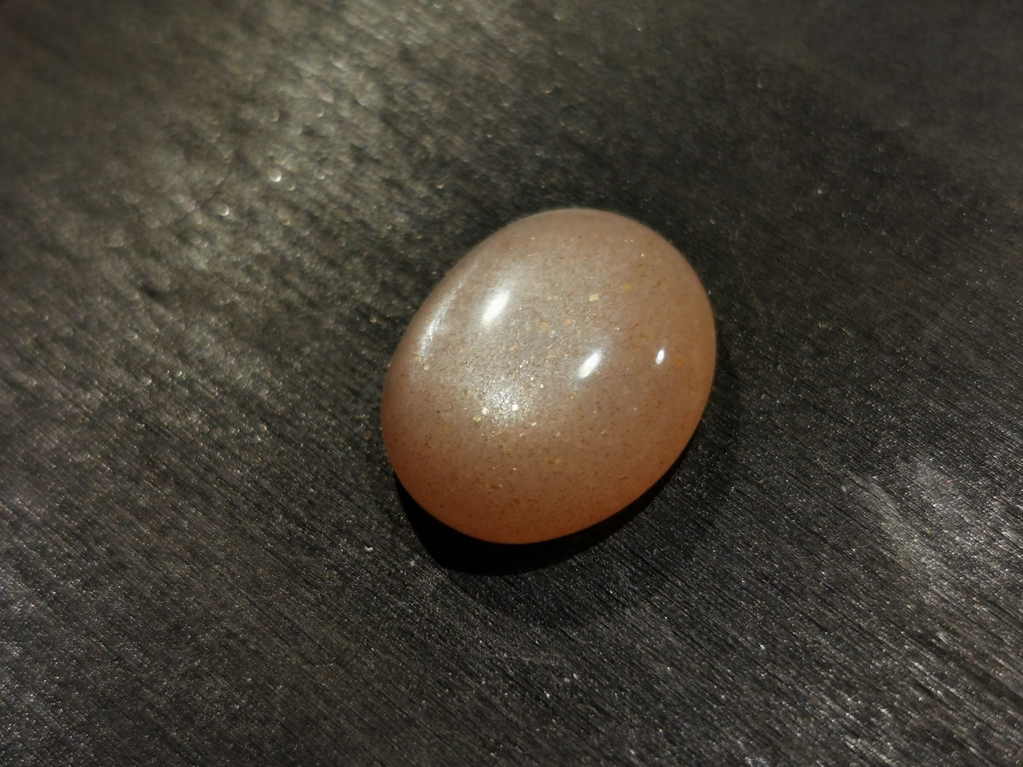Pietra di Sole taglio ovale cabochon 11,31 ct