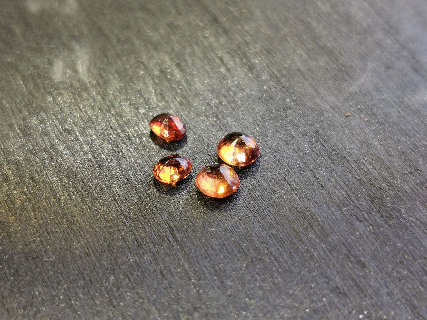 Zaffiri arancio taglio ovale 1,15 ct totali