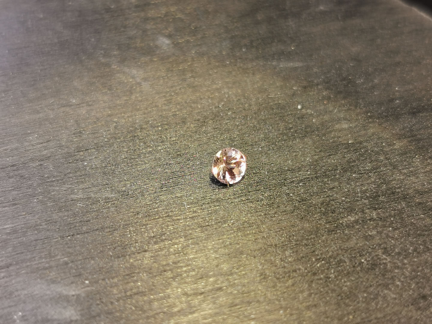 Granato cangiante taglio rotondo 0,29 ct